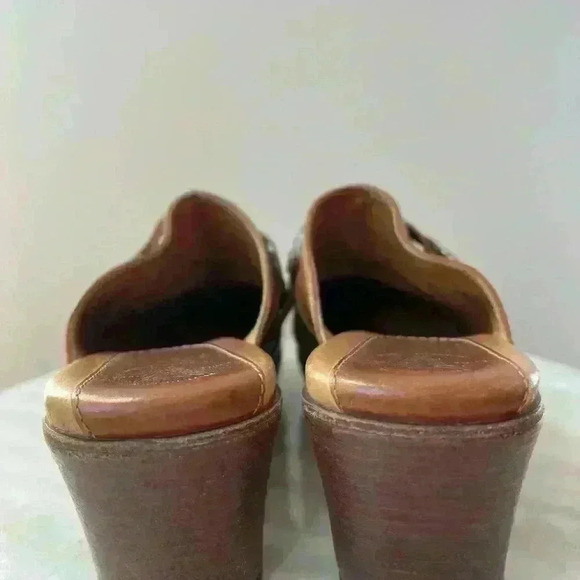 Leather Frye harness clogs - Picture 7 of 8